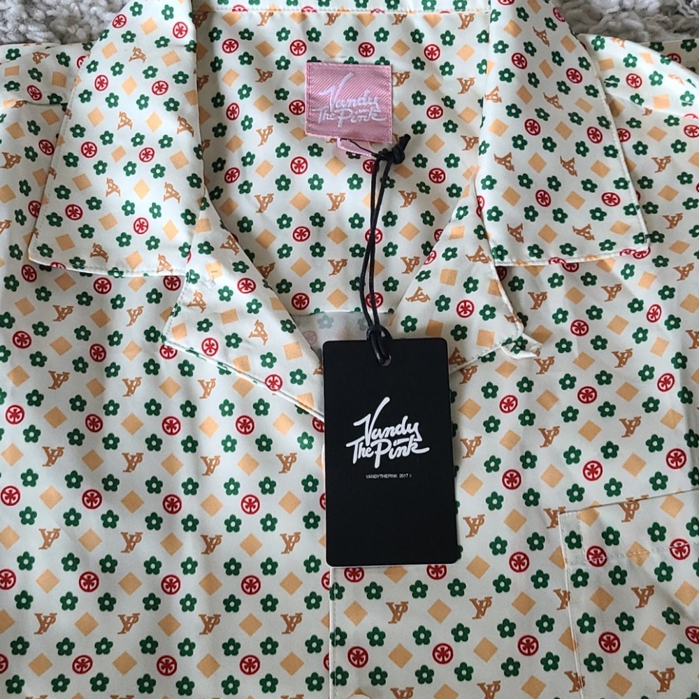 Vandy The Pink Button Down Shirt 🆕️